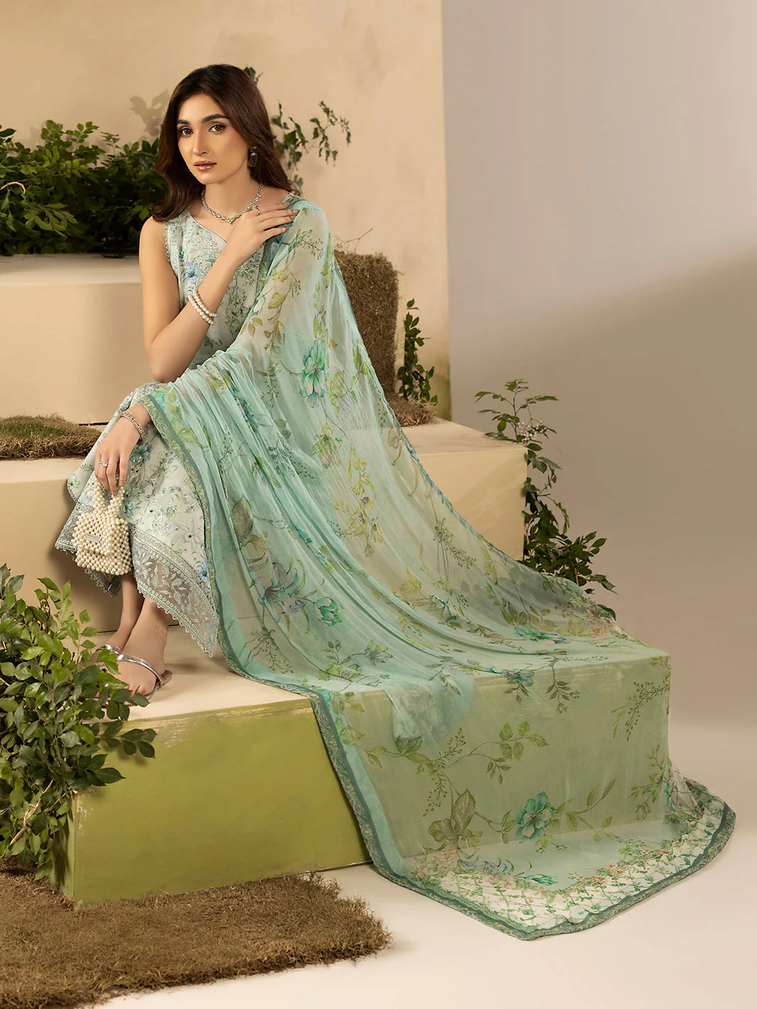 EC - 05 - Ellena by Celts