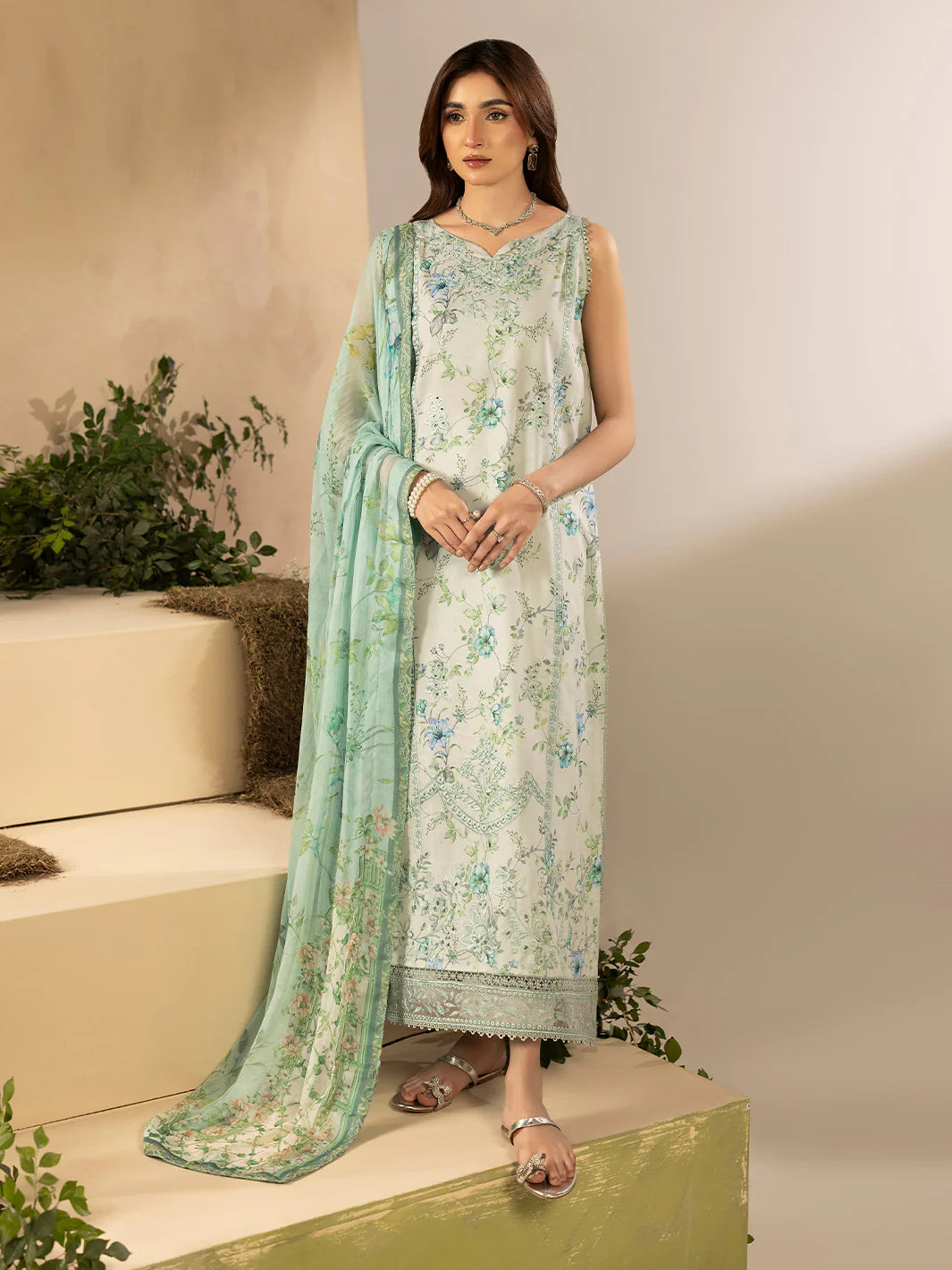 EC - 05 - Ellena by Celts