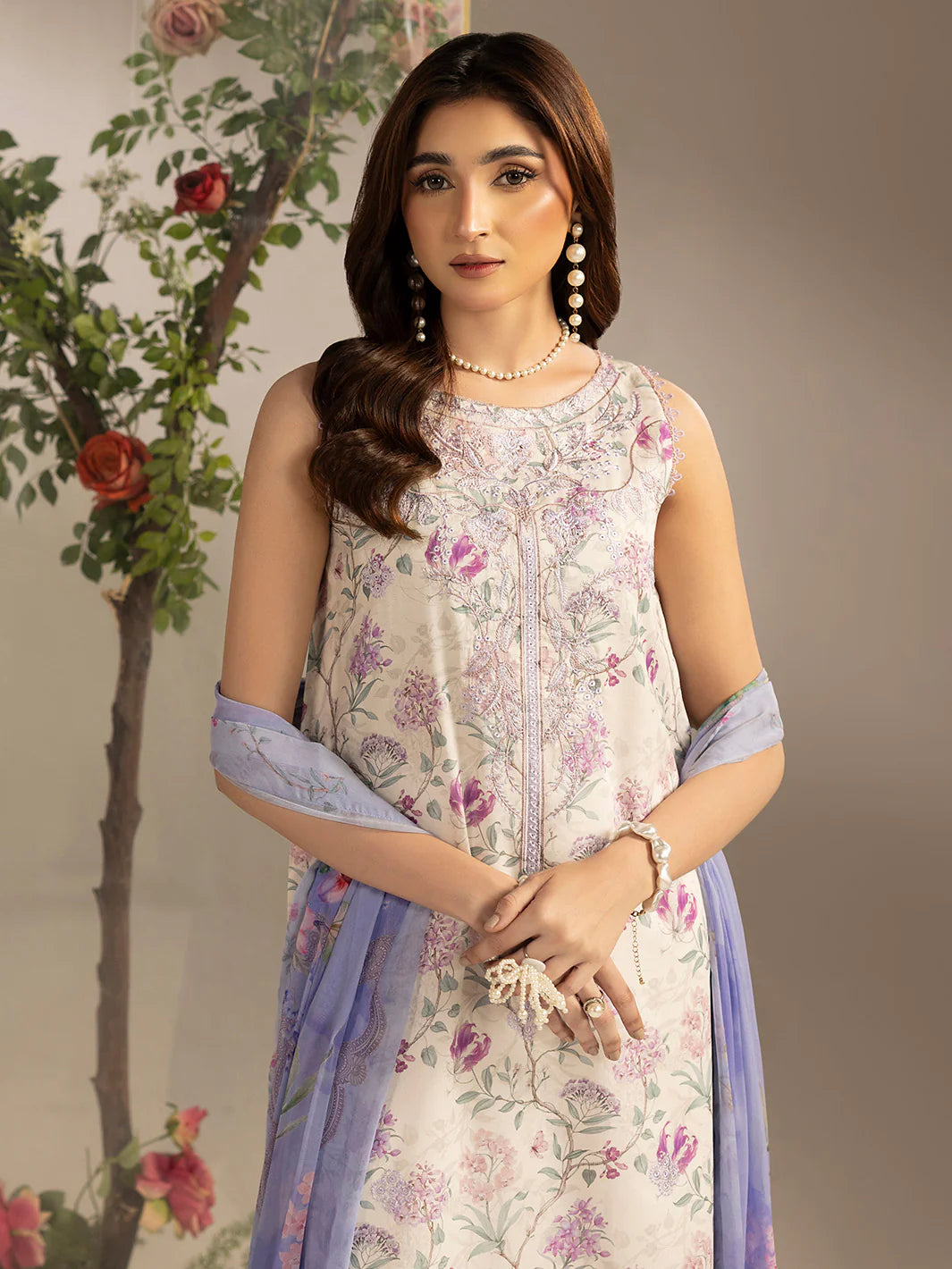 EC - 08 - Ellena by Celts