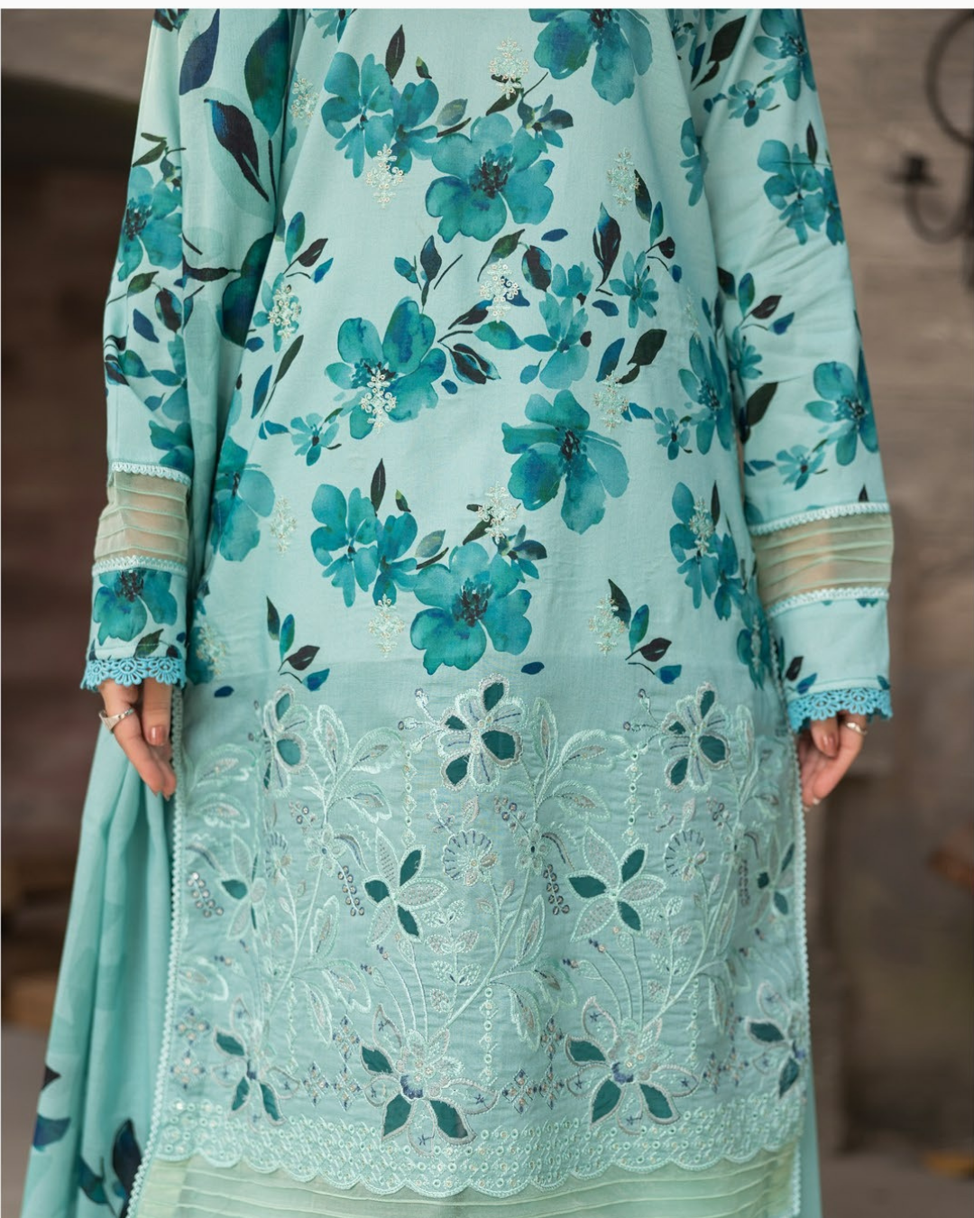 Design - 03 - Sanam Saeed