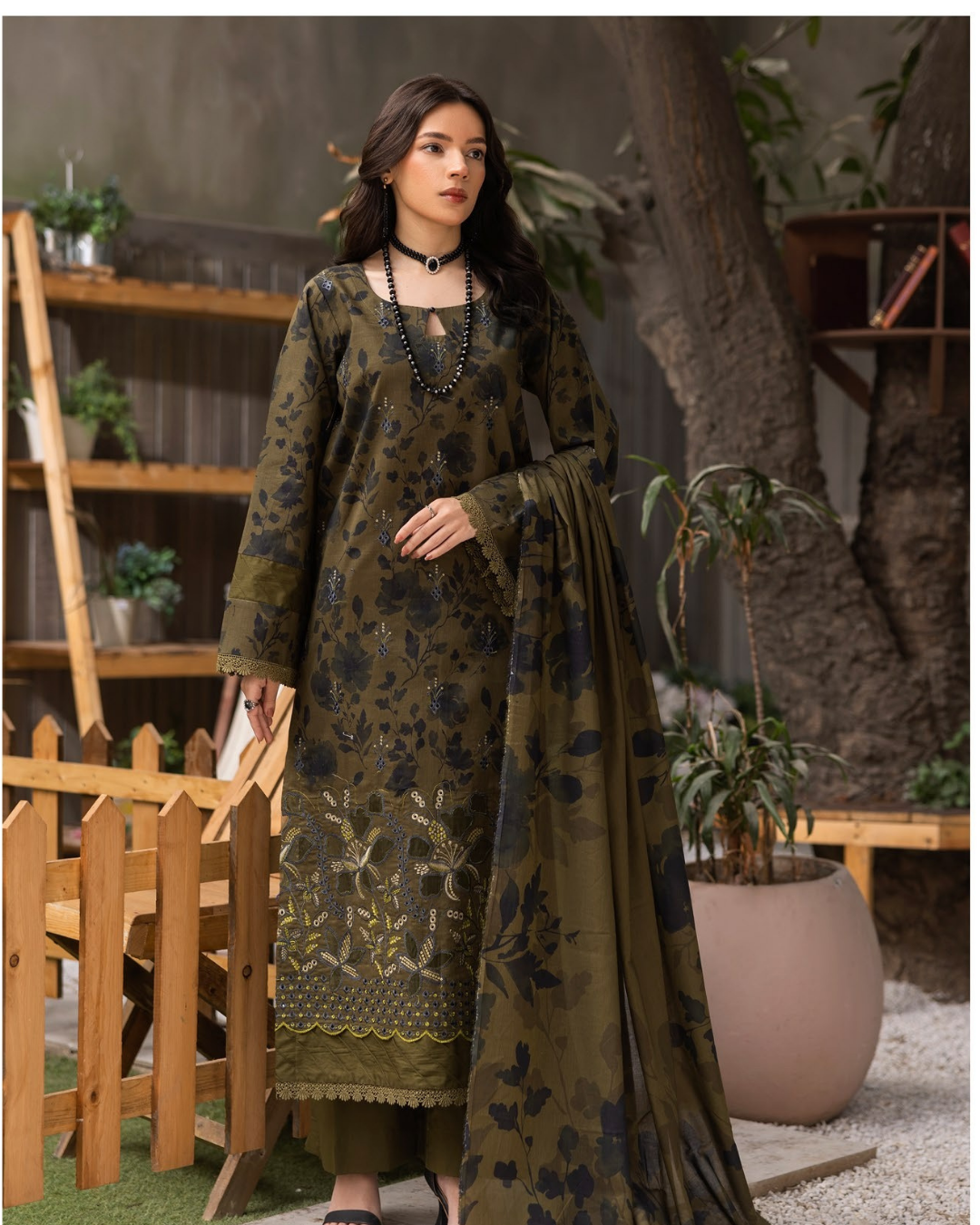 Design - 04 - Sanam Saeed