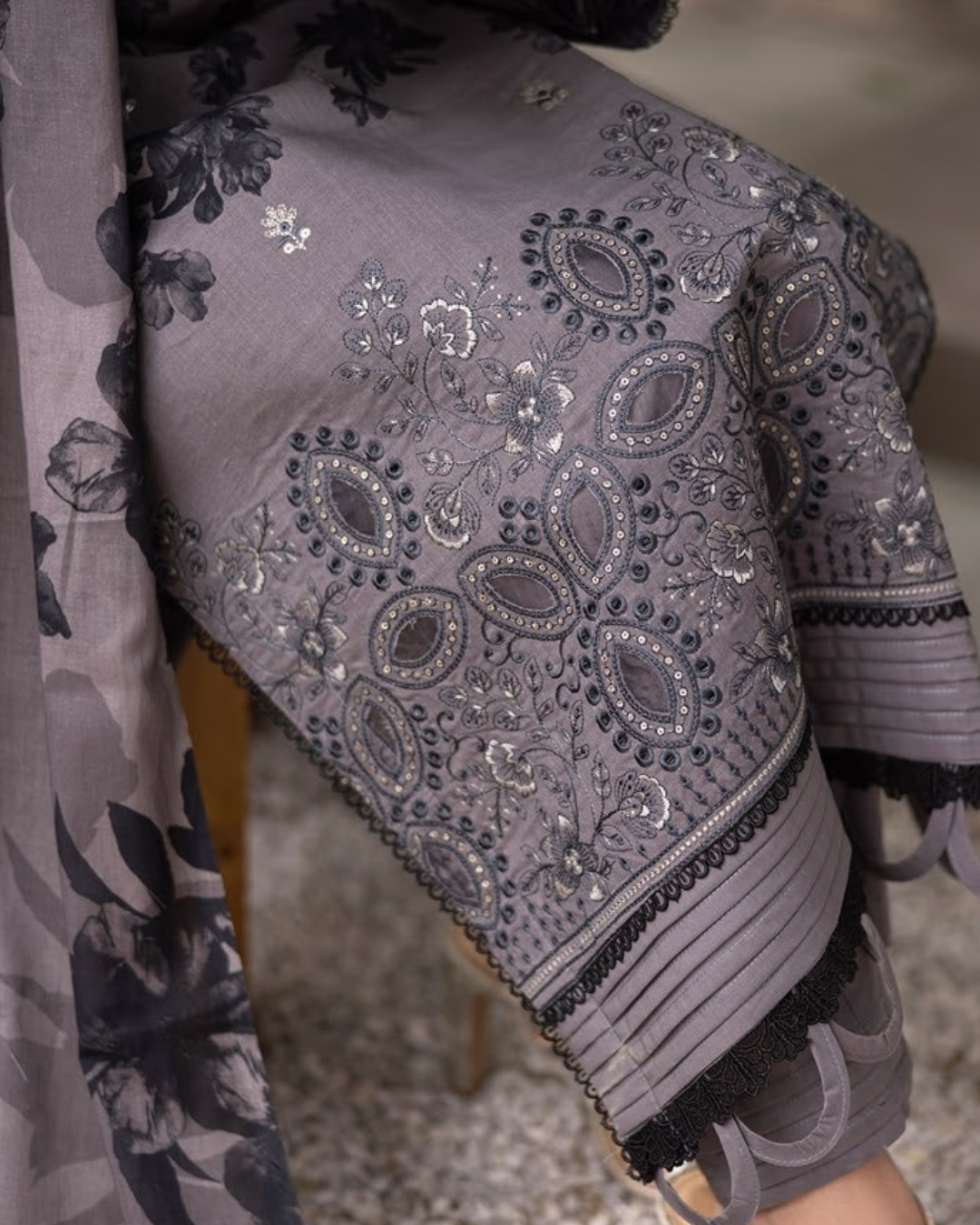 Design - 05 - Sanam Saeed