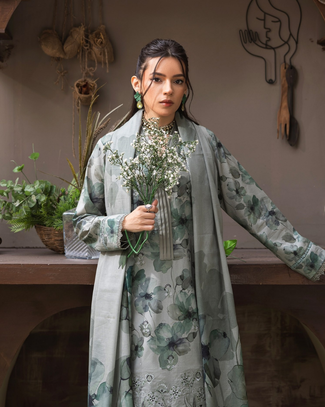 Design - 06 - Sanam Saeed