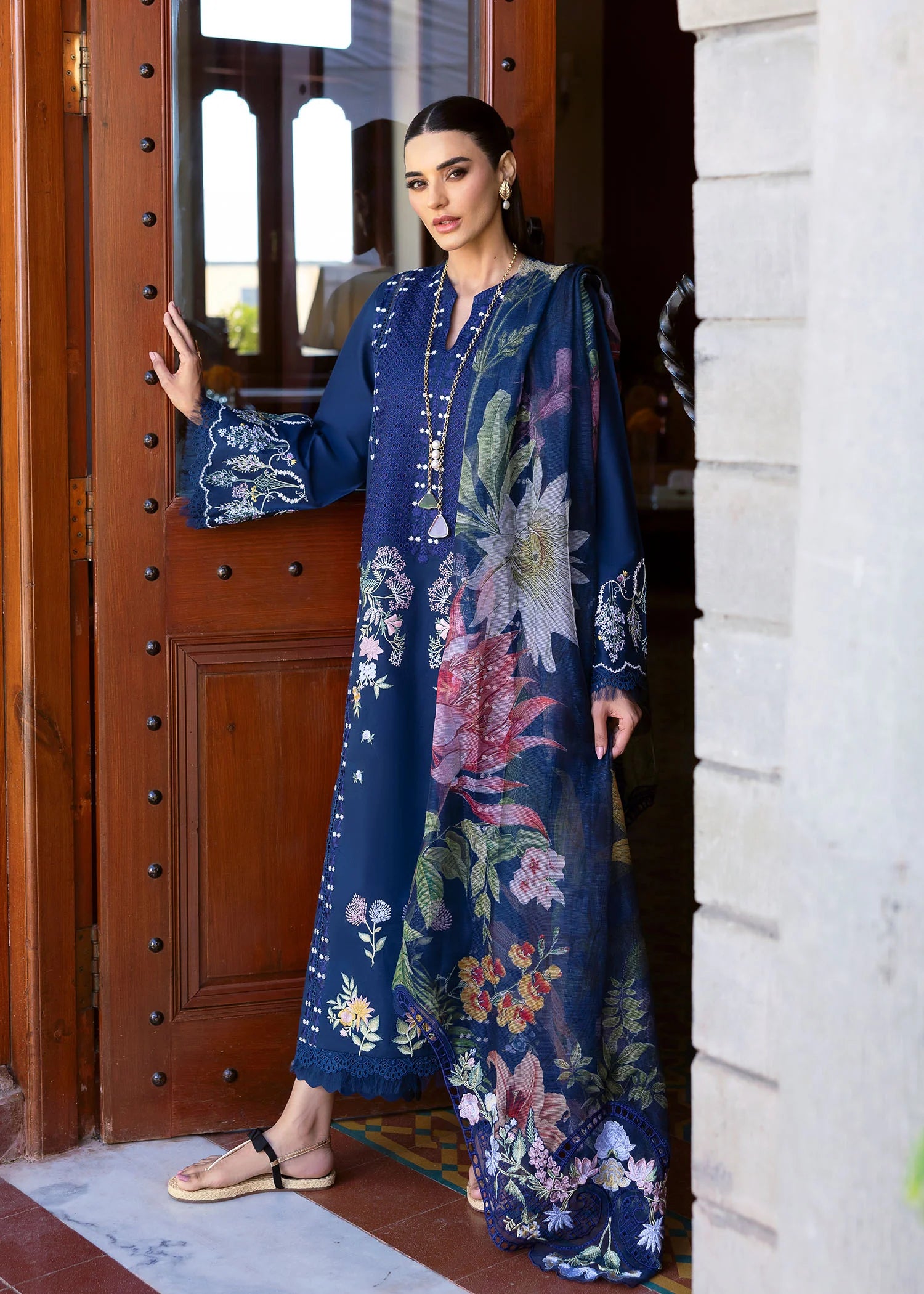 HANGING GARDENS 2-B - Saira Shakira