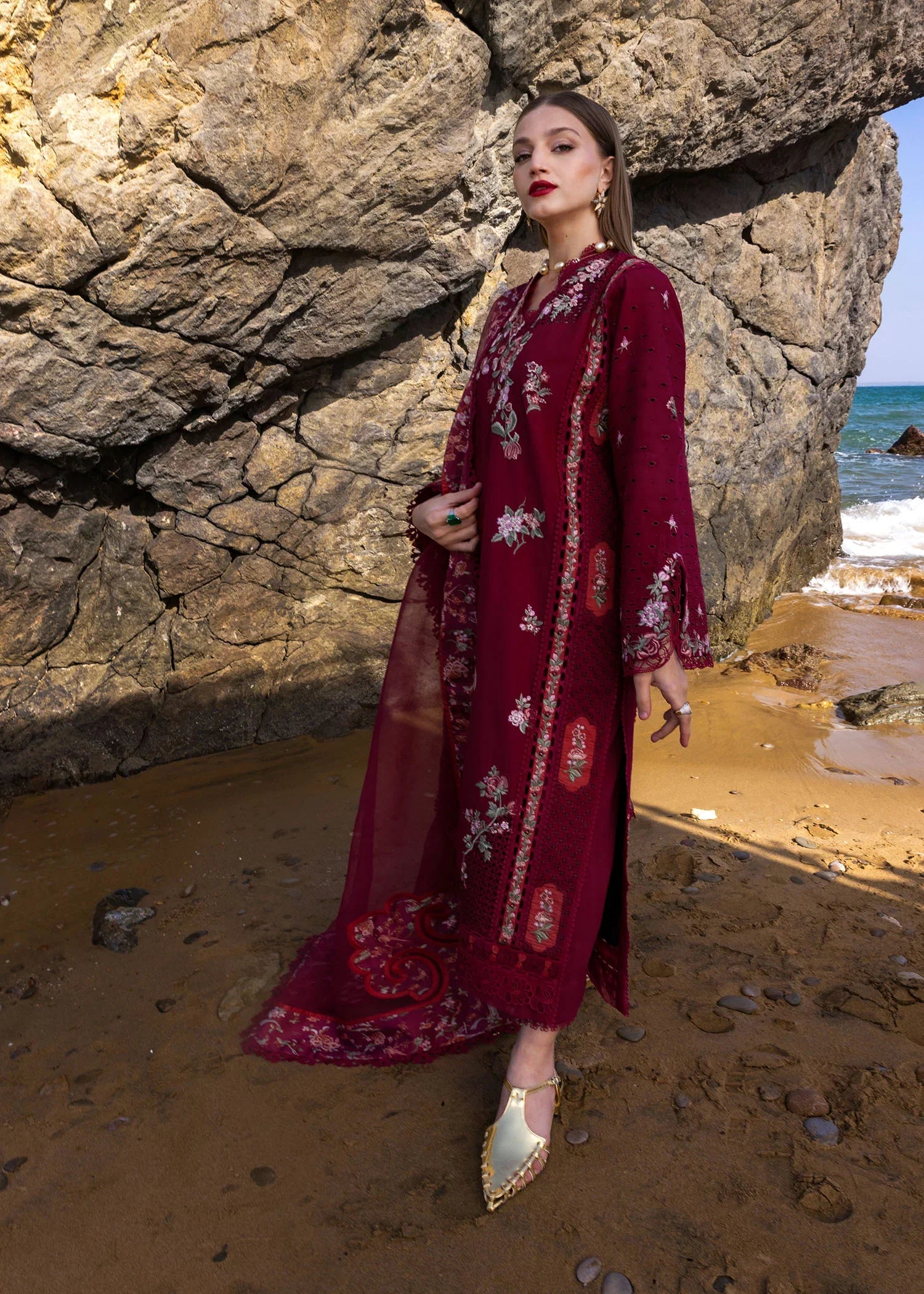 Parsi Threads - D5 B - CRIMSON
