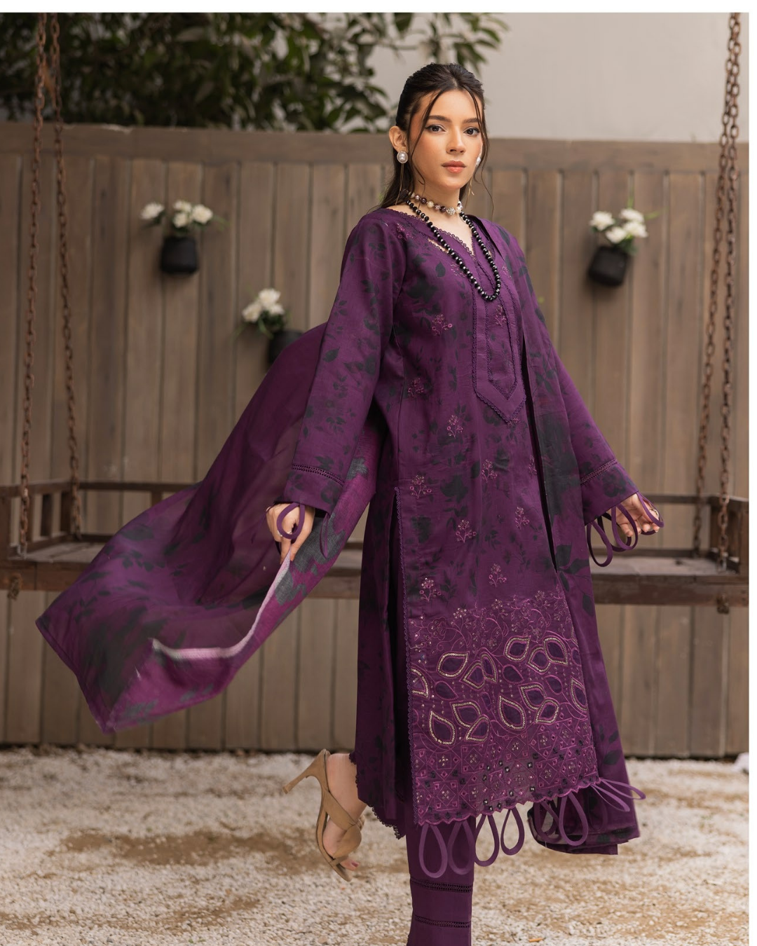 Design - 10 - Sanam Saeed