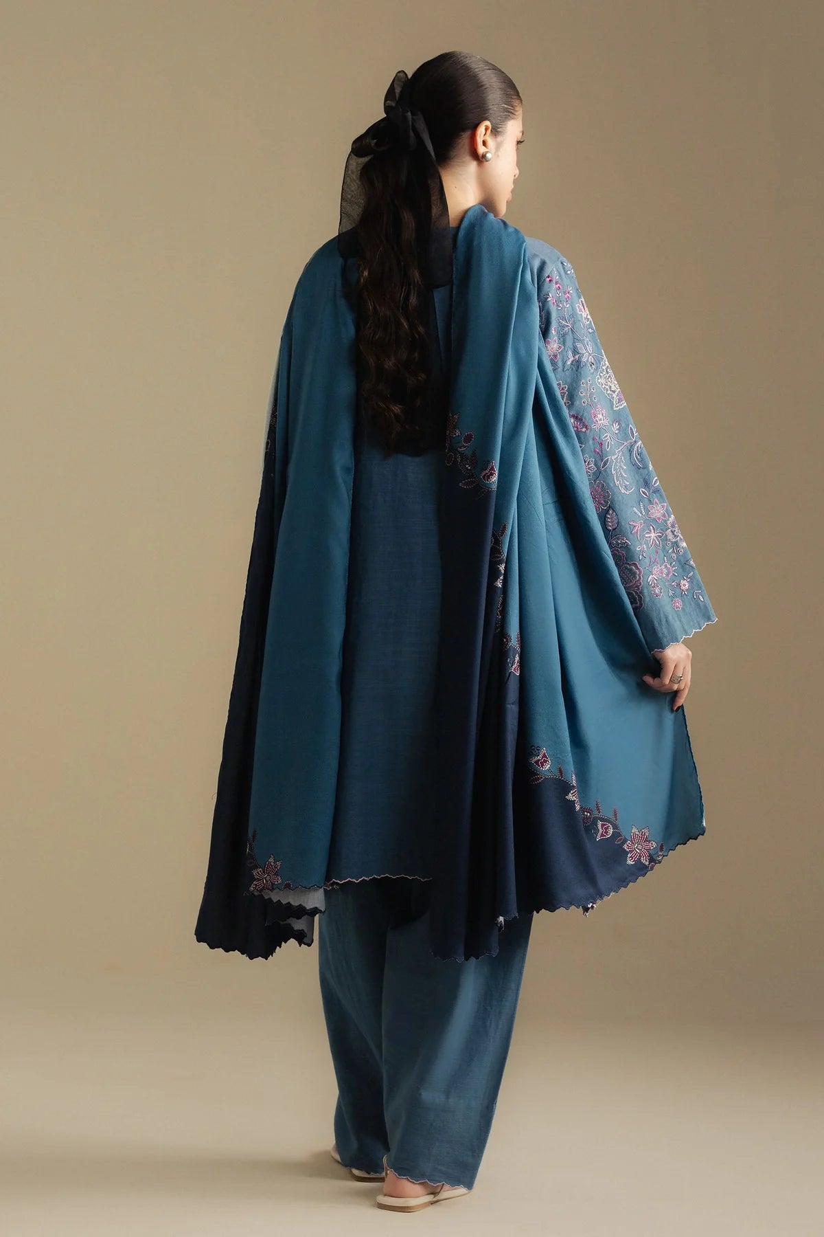 Mist-2B - Zara Shah Jahan