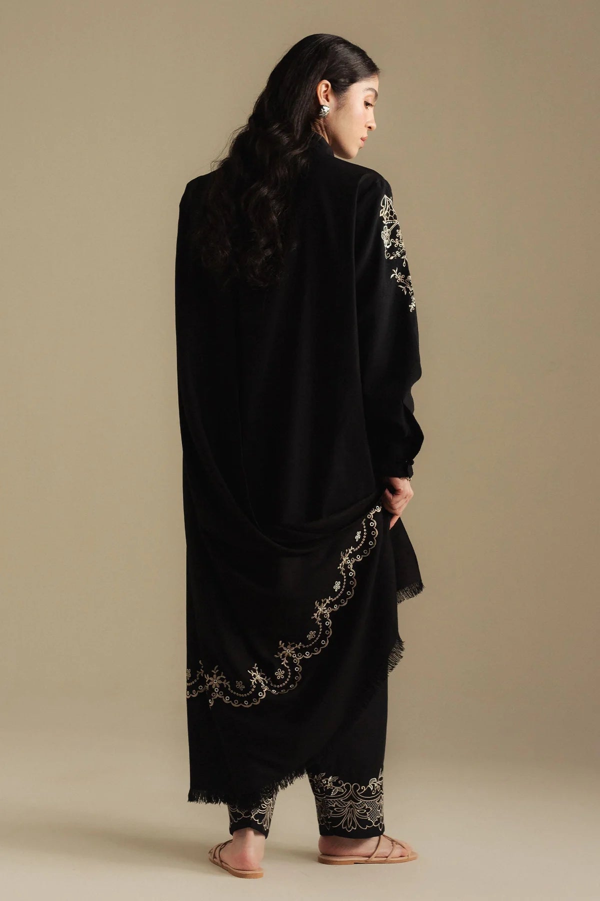 Laurel-9A - Zara Shah Jahan