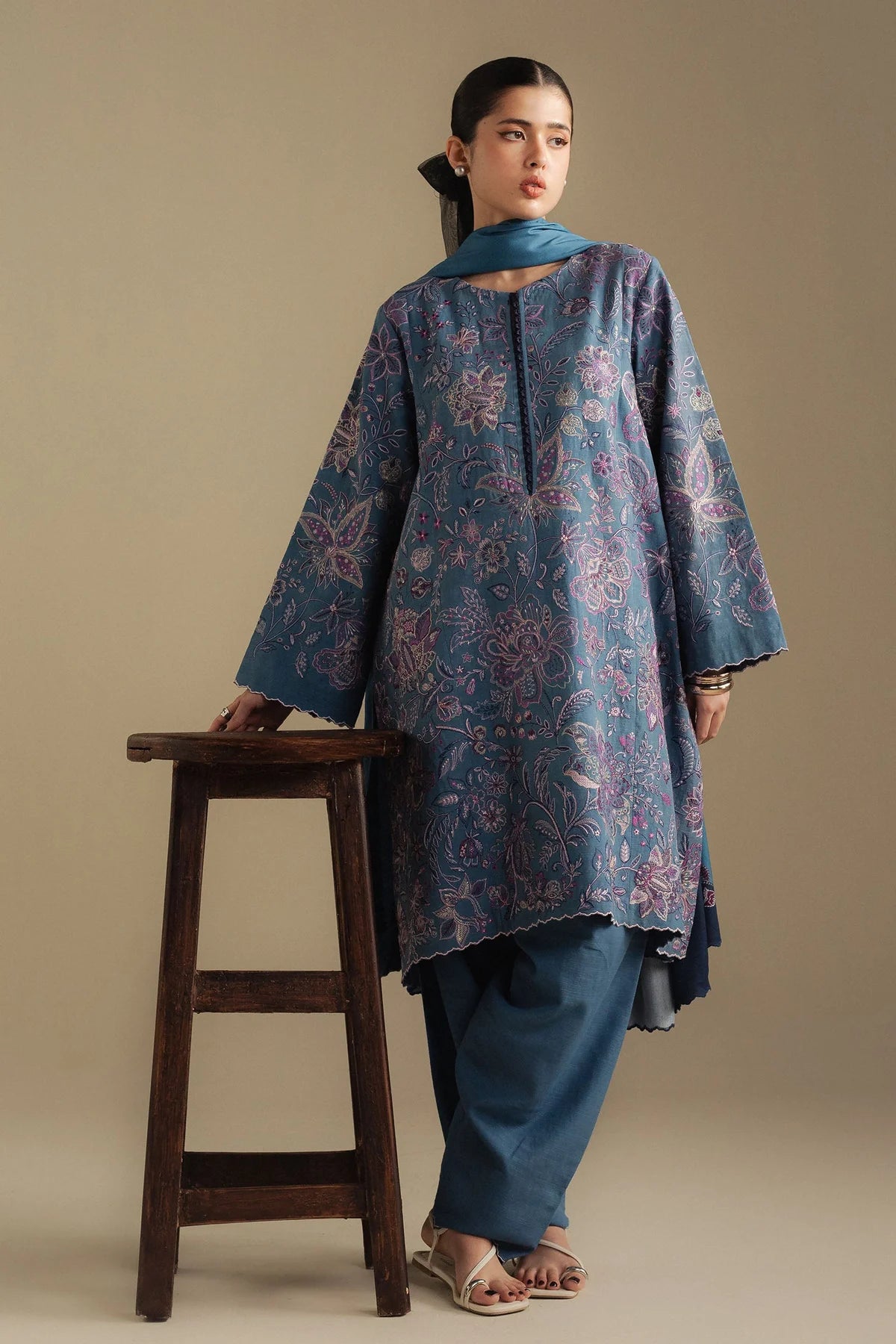 Mist-2B - Zara Shah Jahan