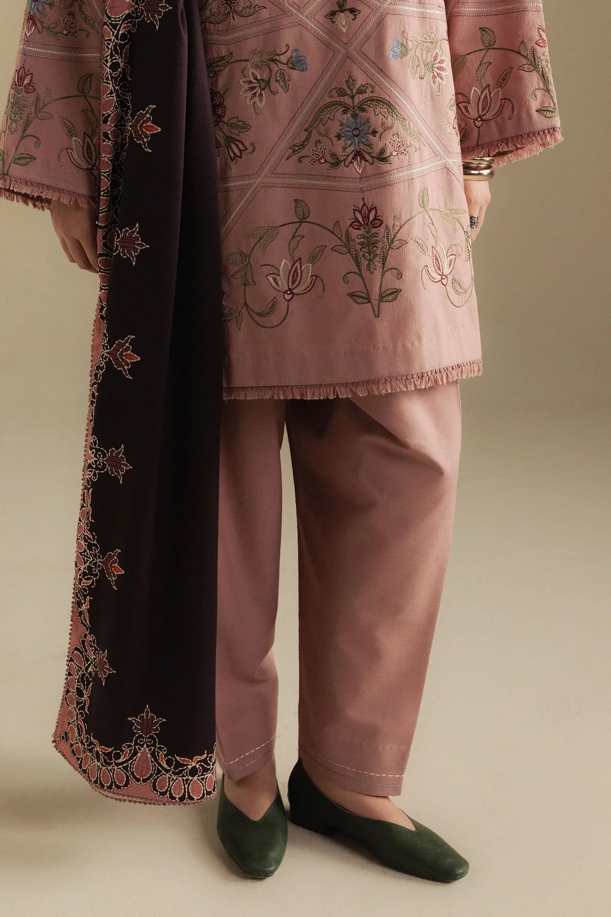 Coral-4A - Zara Shah Jahan
