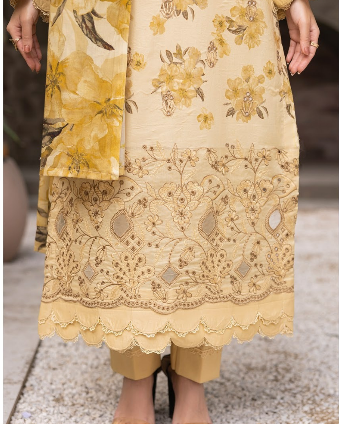 Design - 02 - Sanam Saeed