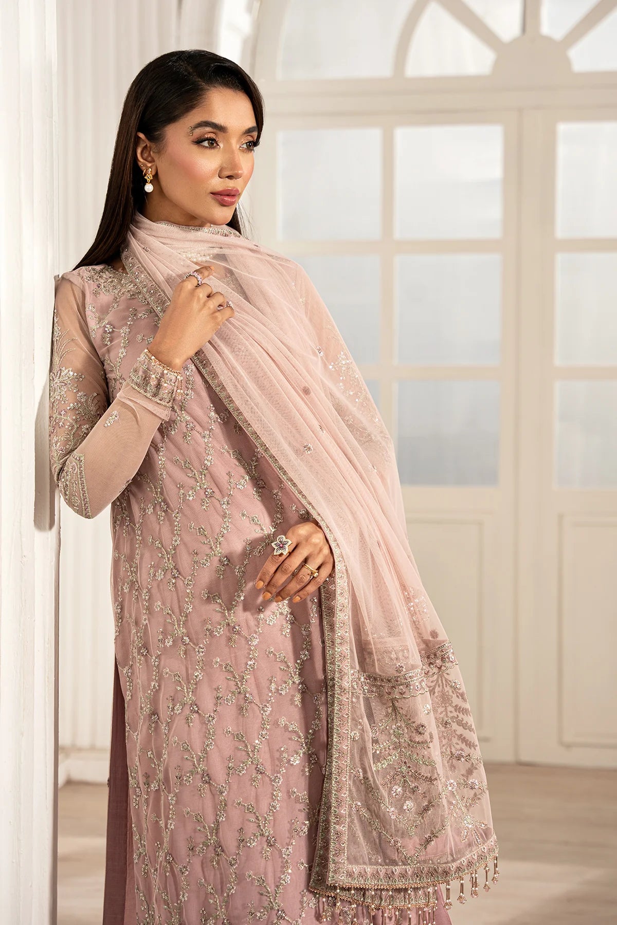 ZFE-03 VIVIAN - Zarif