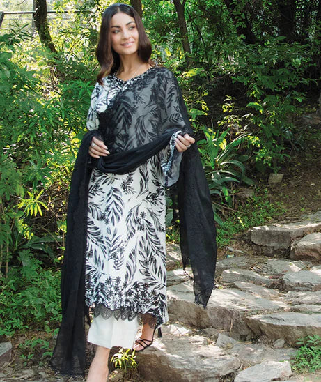 Sanam Saeed Meadow Girl`24 D#04